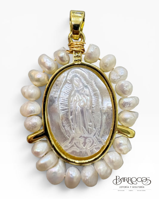 Medalla virgen concha nácar goldfilled