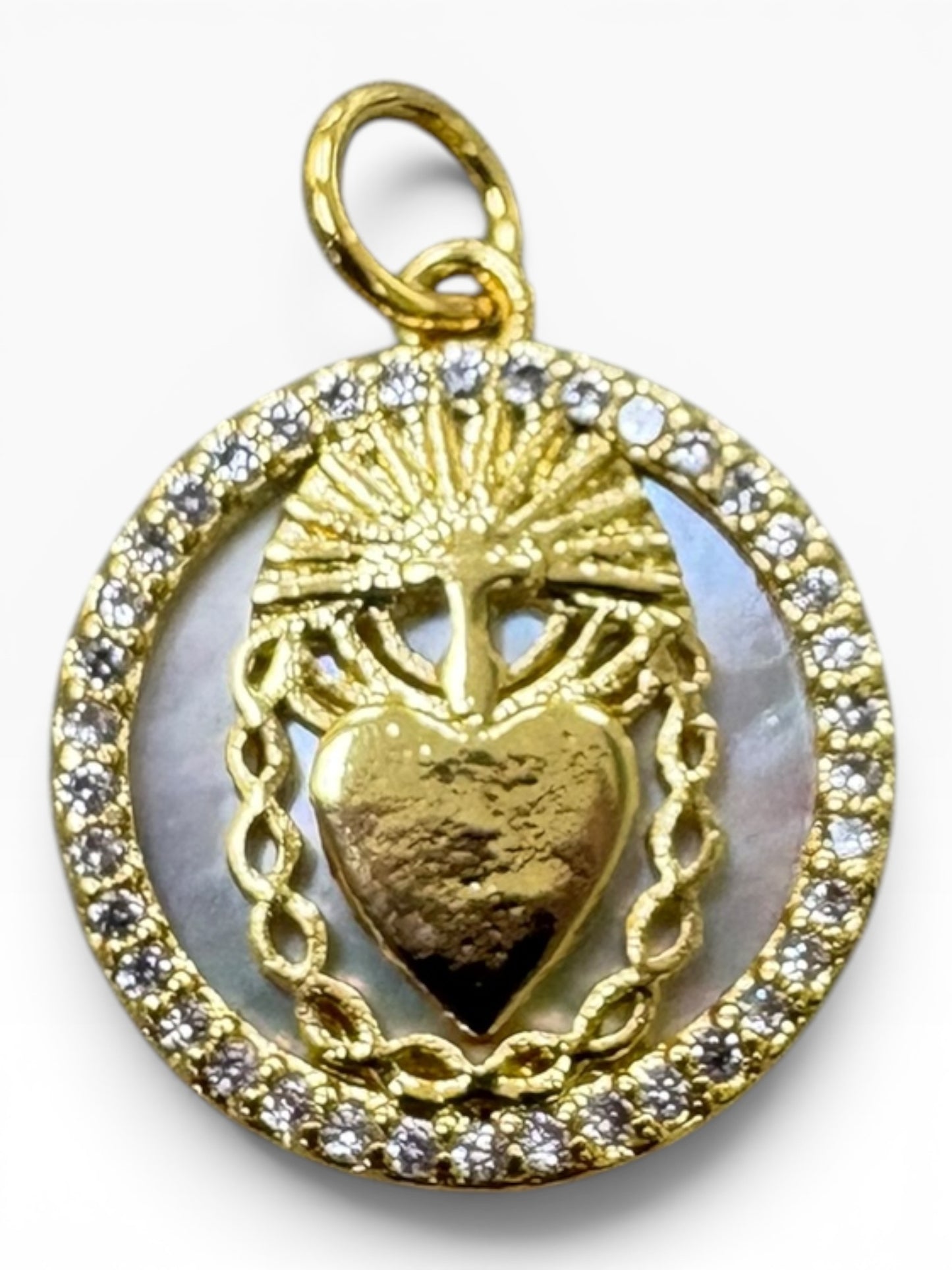 Medalla sagrado corazón goldfilled redonda con  concha nácar